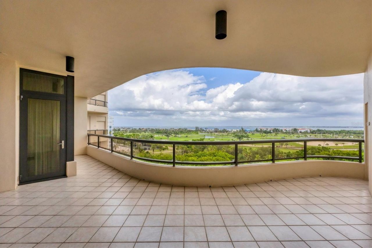 435 L Ambiance Drive, Unit J703, Longboat Key, FL 34228 Photo