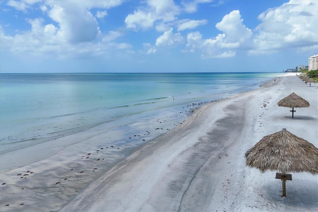 435 L Ambiance Drive, Unit J703, Longboat Key, FL 34228 Photo