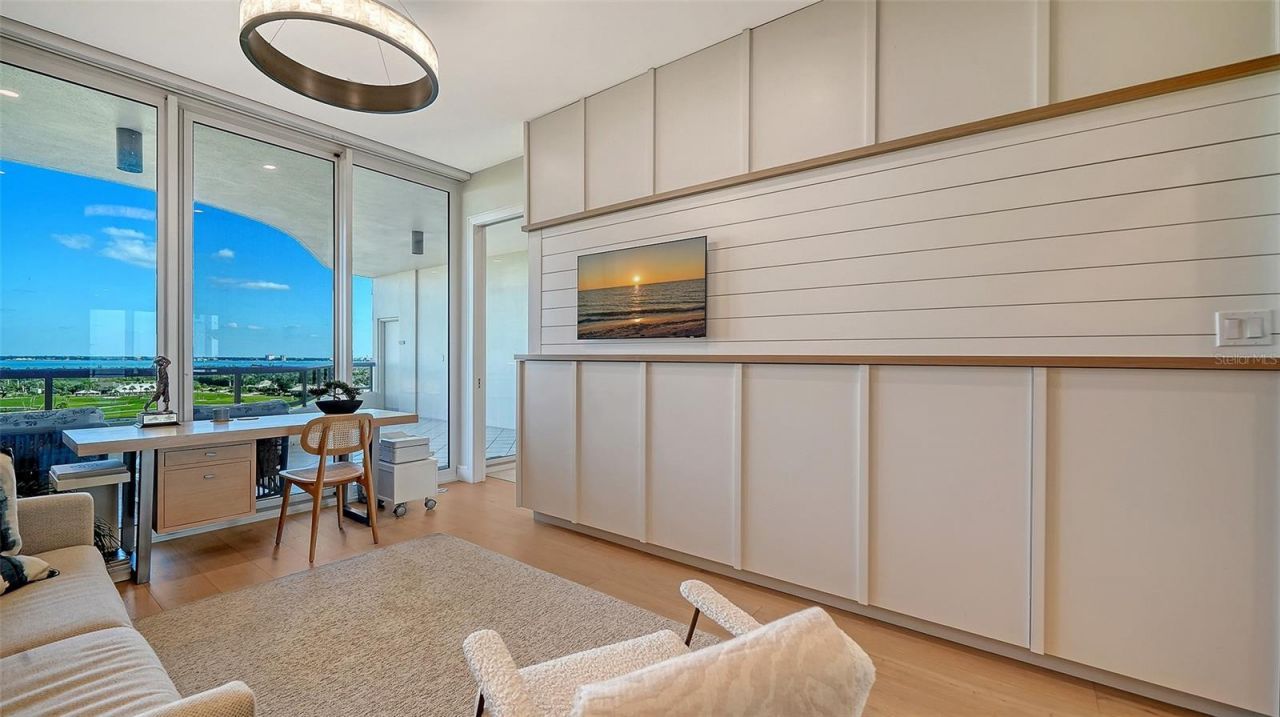 435 L Ambiance Drive, Unit J703, Longboat Key, FL 34228 Photo