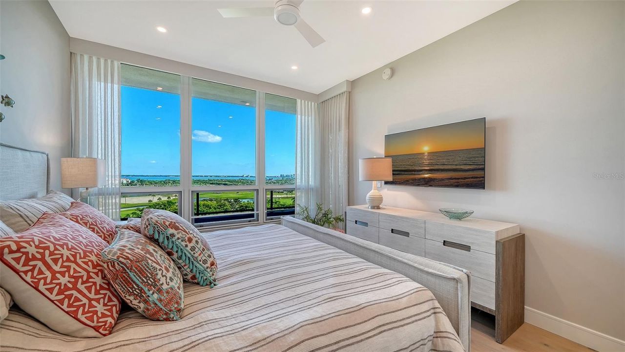 435 L Ambiance Drive, Unit J703, Longboat Key, FL 34228 Photo