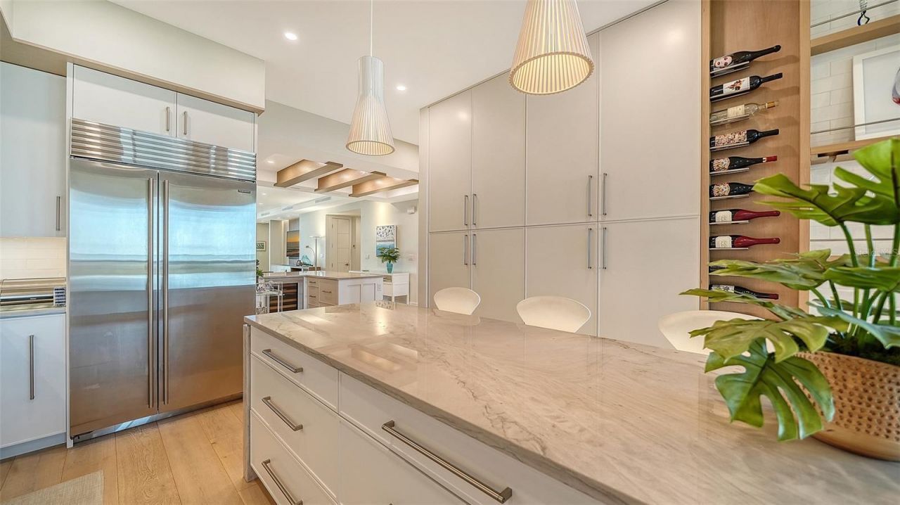 435 L Ambiance Drive, Unit J703, Longboat Key, FL 34228 Photo