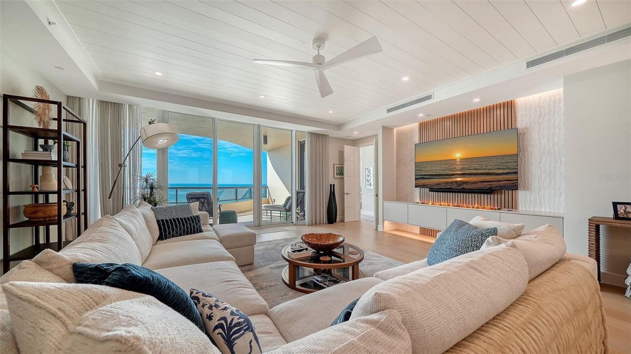 435 L Ambiance Drive, Unit J703, Longboat Key, FL 34228 Photo