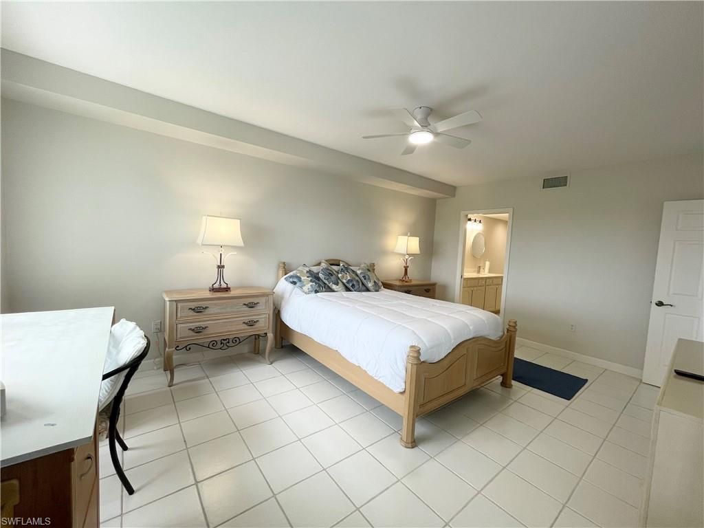 13105 Vanderbilt Dr, Unit 802, Naples, FL 34110 Photo