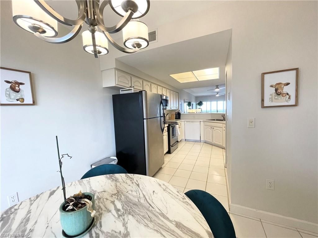 13105 Vanderbilt Dr, Unit 802, Naples, FL 34110 Photo