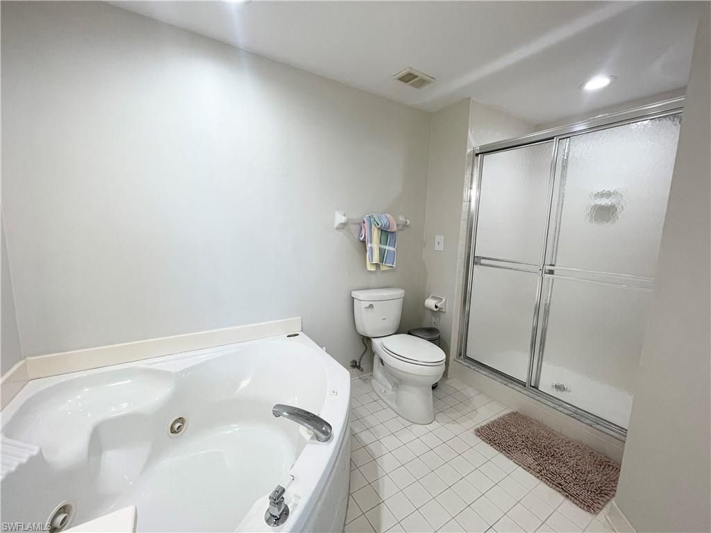 13105 Vanderbilt Dr, Unit 802, Naples, FL 34110 Photo