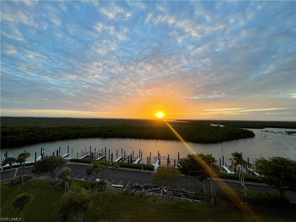 13105 Vanderbilt Dr, Unit 802, Naples, FL 34110 Photo