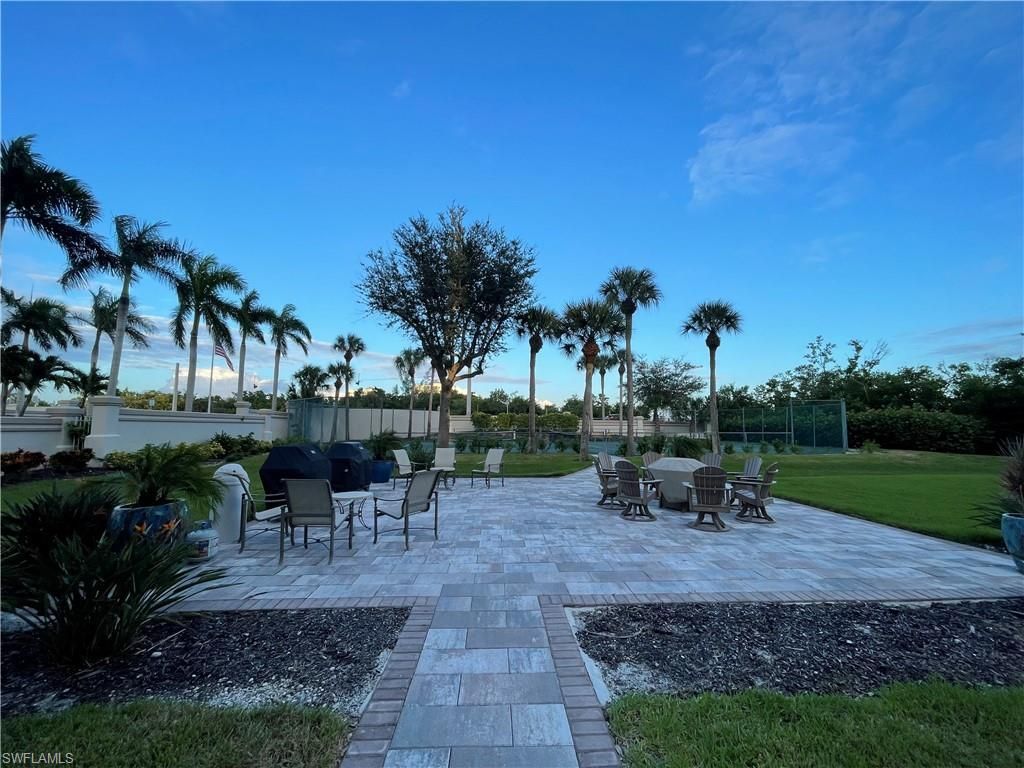 13105 Vanderbilt Dr, Unit 802, Naples, FL 34110 Photo