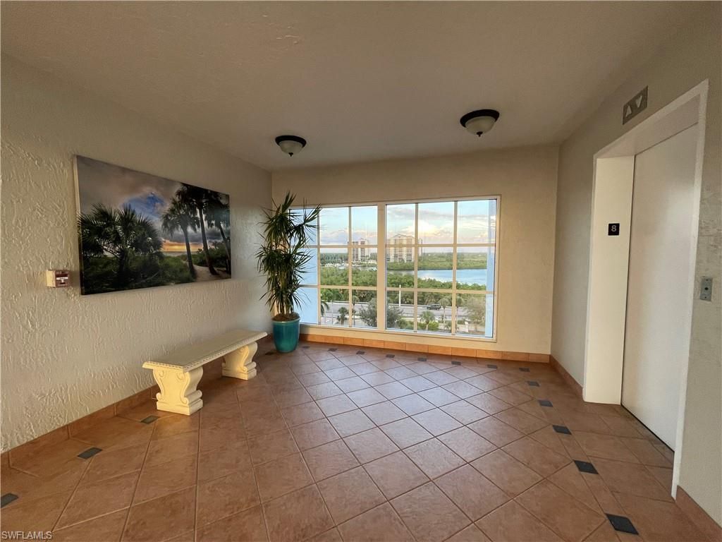 13105 Vanderbilt Dr, Unit 802, Naples, FL 34110 Photo