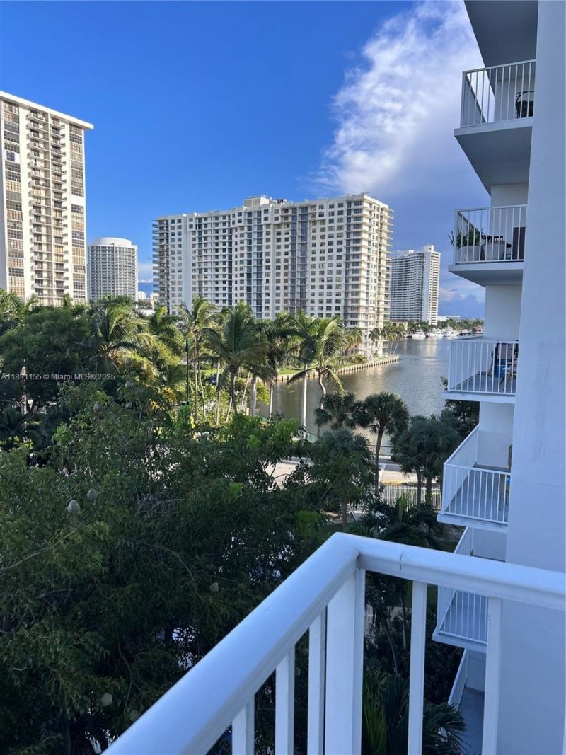 2851 NE 183rd St, Unit 509E, Aventura, FL 33160 Photo