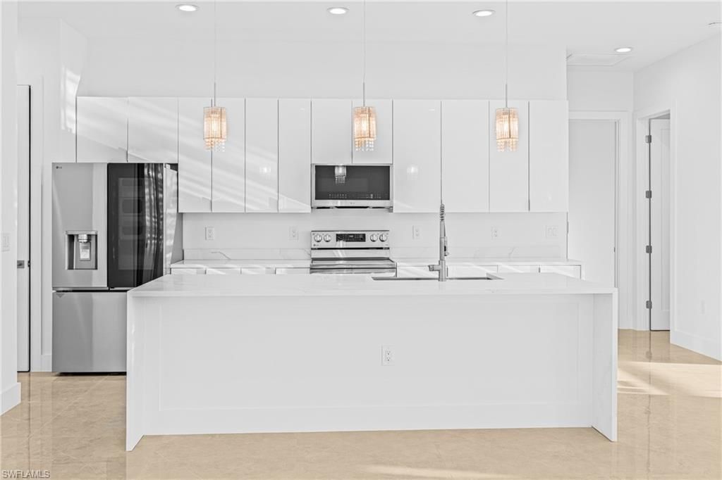 821 NW 37th Pl, Cape Coral, FL 33993 Photo