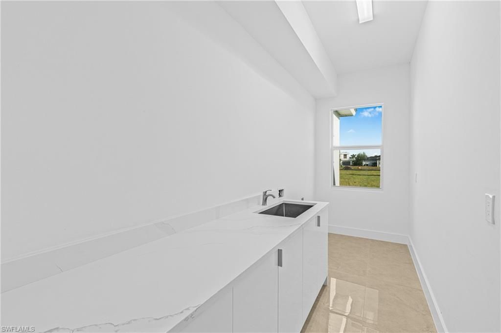 821 NW 37th Pl, Cape Coral, FL 33993 Photo