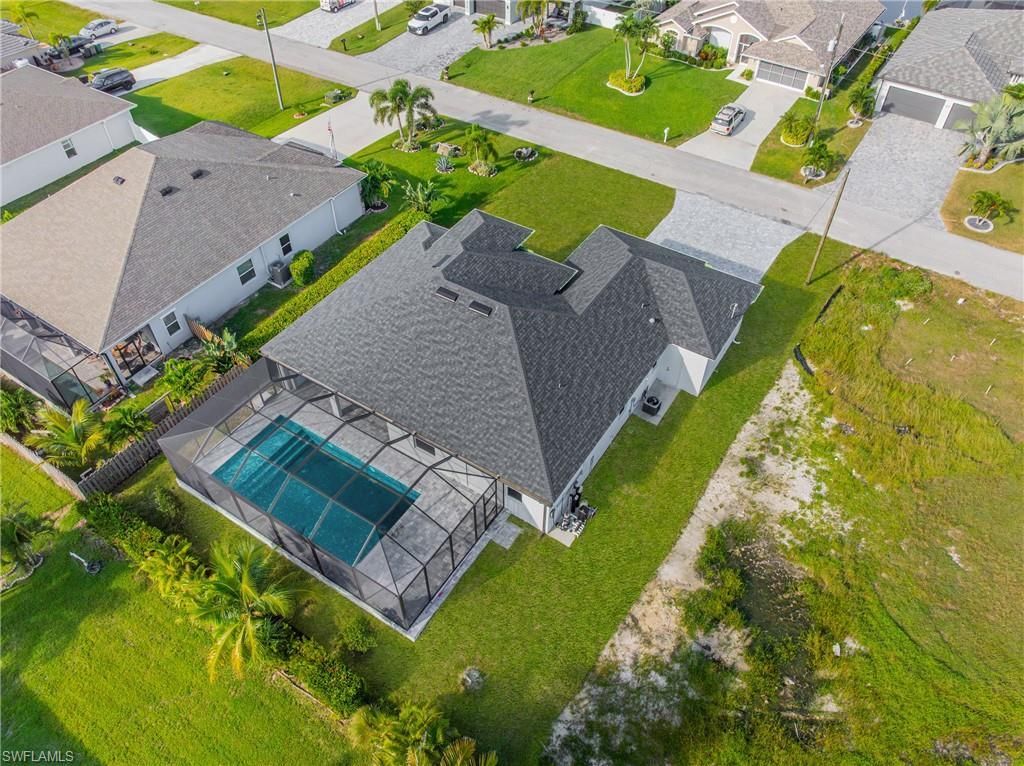 821 NW 37th Pl, Cape Coral, FL 33993 Photo