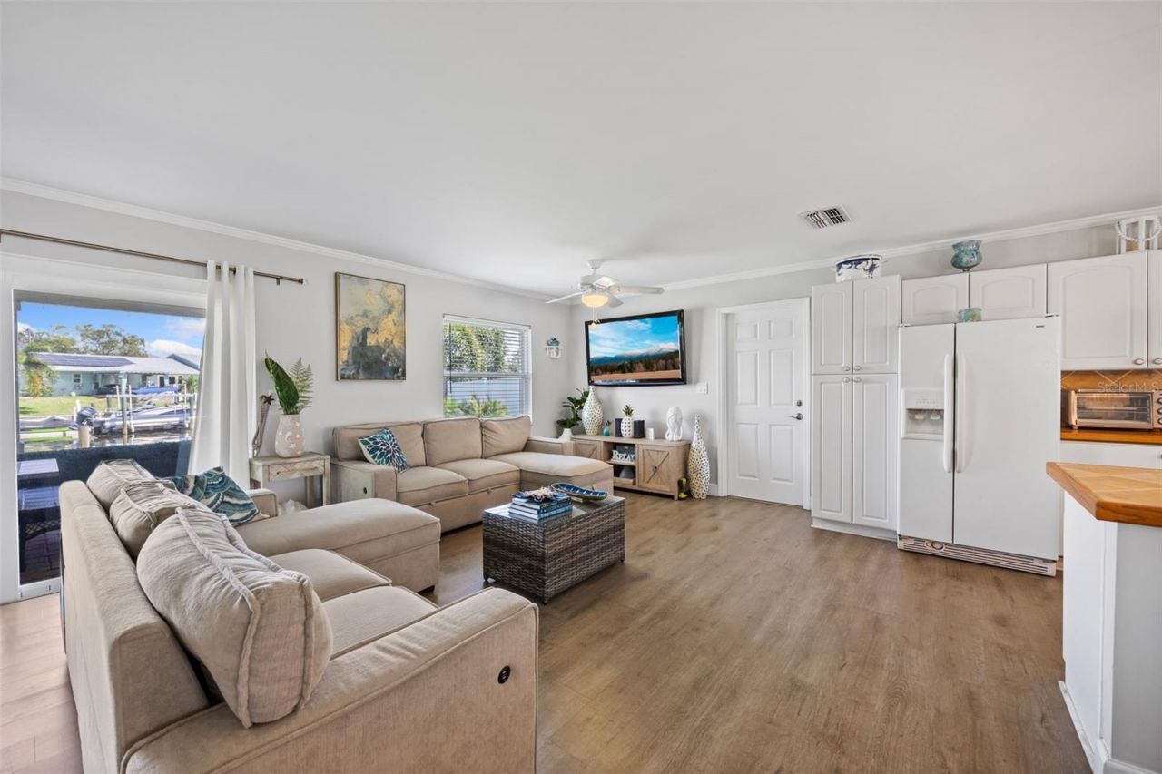 3596 Beach Drive Se, Saint Petersburg, FL 33705 Photo