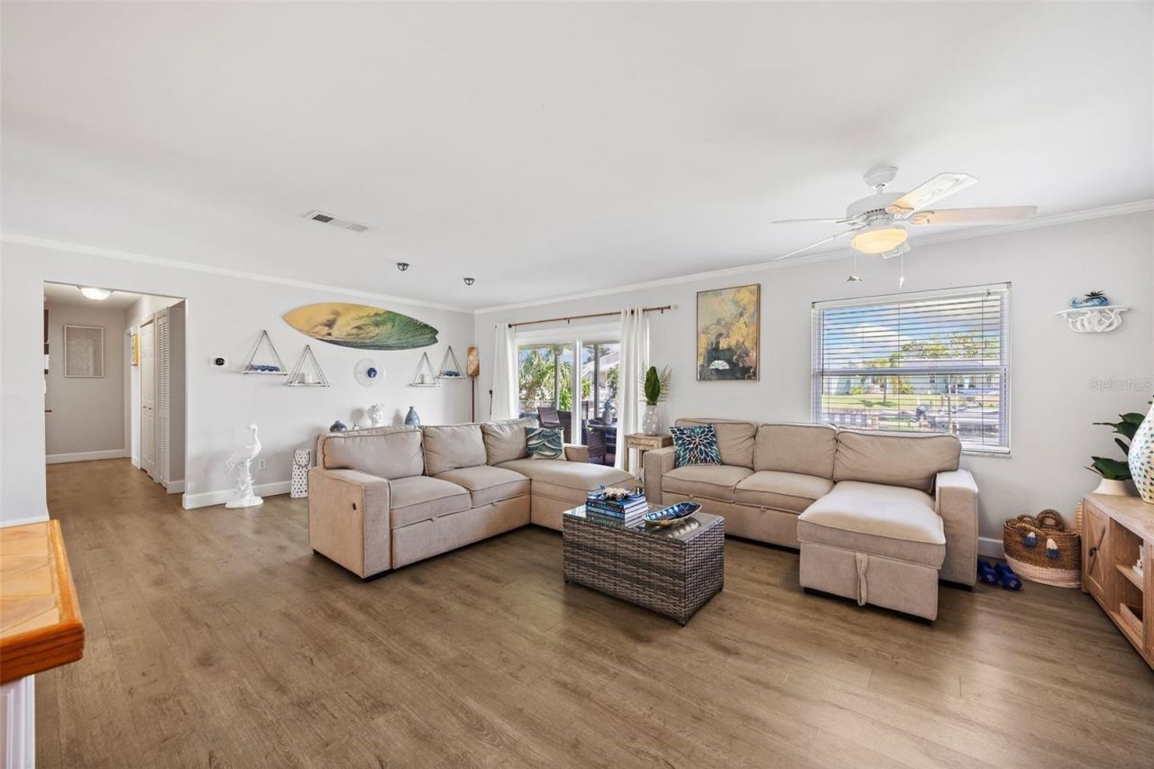 3596 Beach Drive Se, Saint Petersburg, FL 33705 Photo