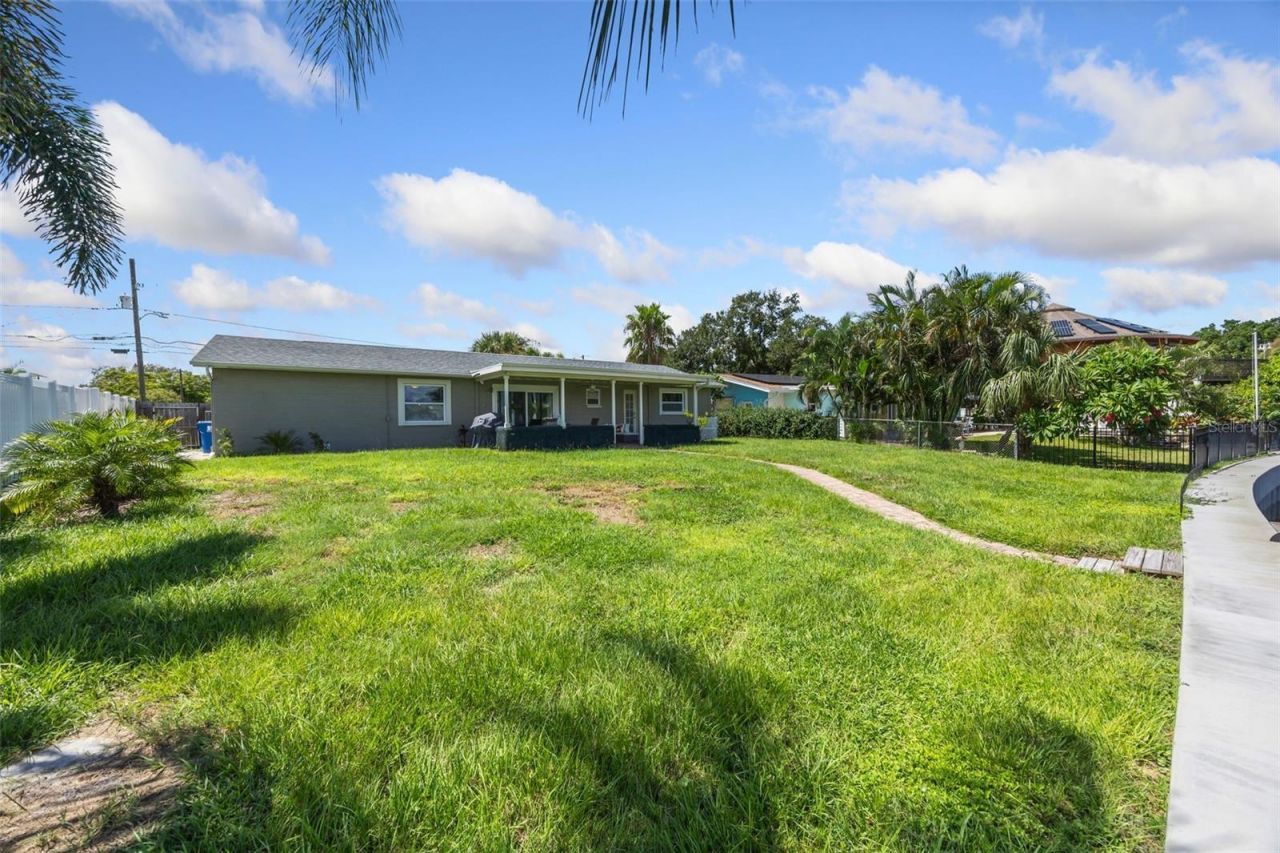 3596 Beach Drive Se, Saint Petersburg, FL 33705 Photo