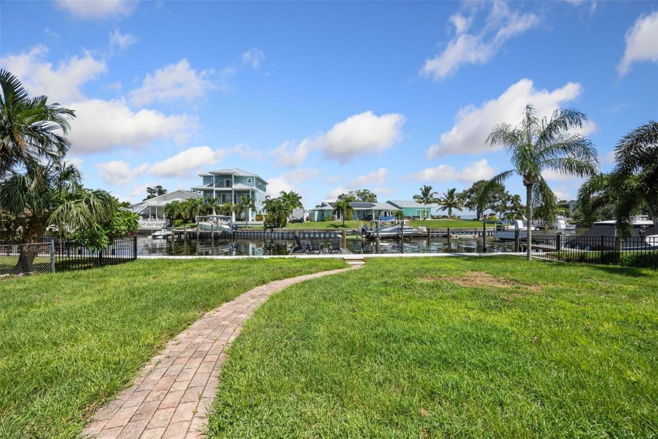 3596 Beach Drive Se, Saint Petersburg, FL 33705 Photo