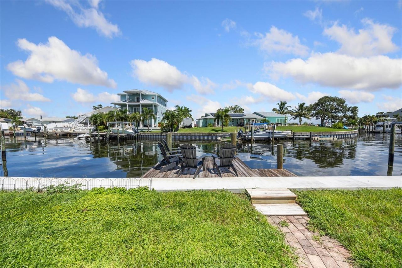 3596 Beach Drive Se, Saint Petersburg, FL 33705 Photo