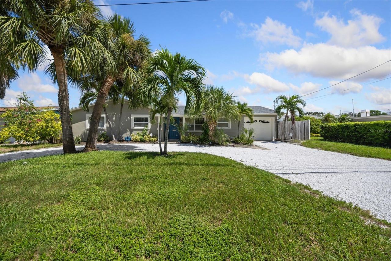 3596 Beach Drive Se, Saint Petersburg, FL 33705 Photo