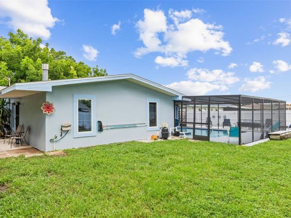 2705 SE 18TH PLACE, CAPE CORAL, FL 33904