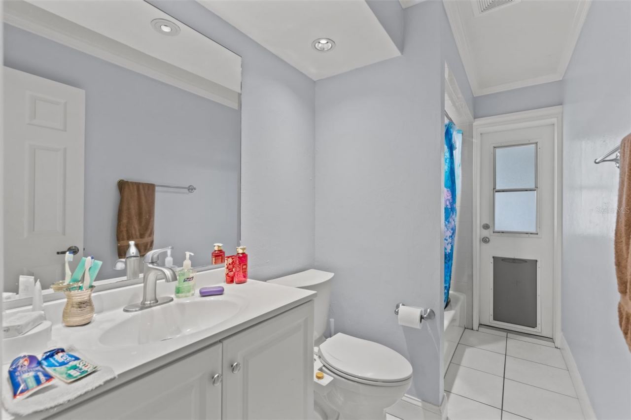 2705 SE 18th Place, Cape Coral, FL 33904 Photo