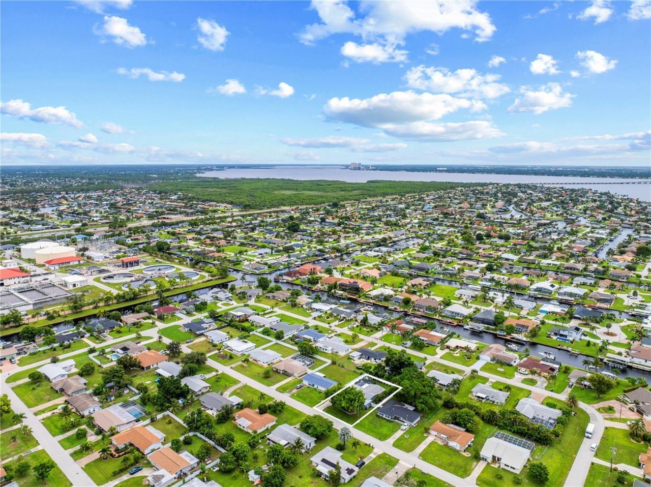 2705 SE 18th Place, Cape Coral, FL 33904 Photo