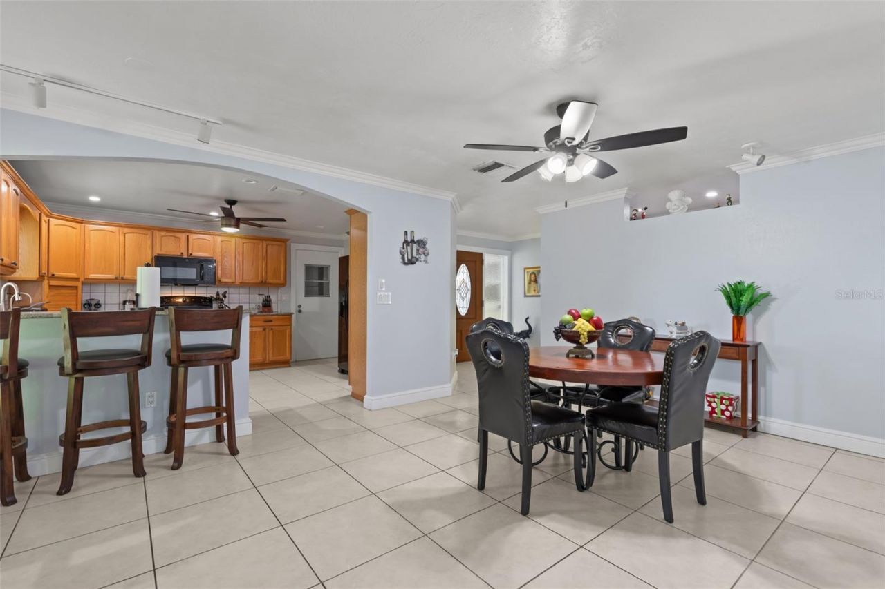 2705 SE 18th Place, Cape Coral, FL 33904 Photo