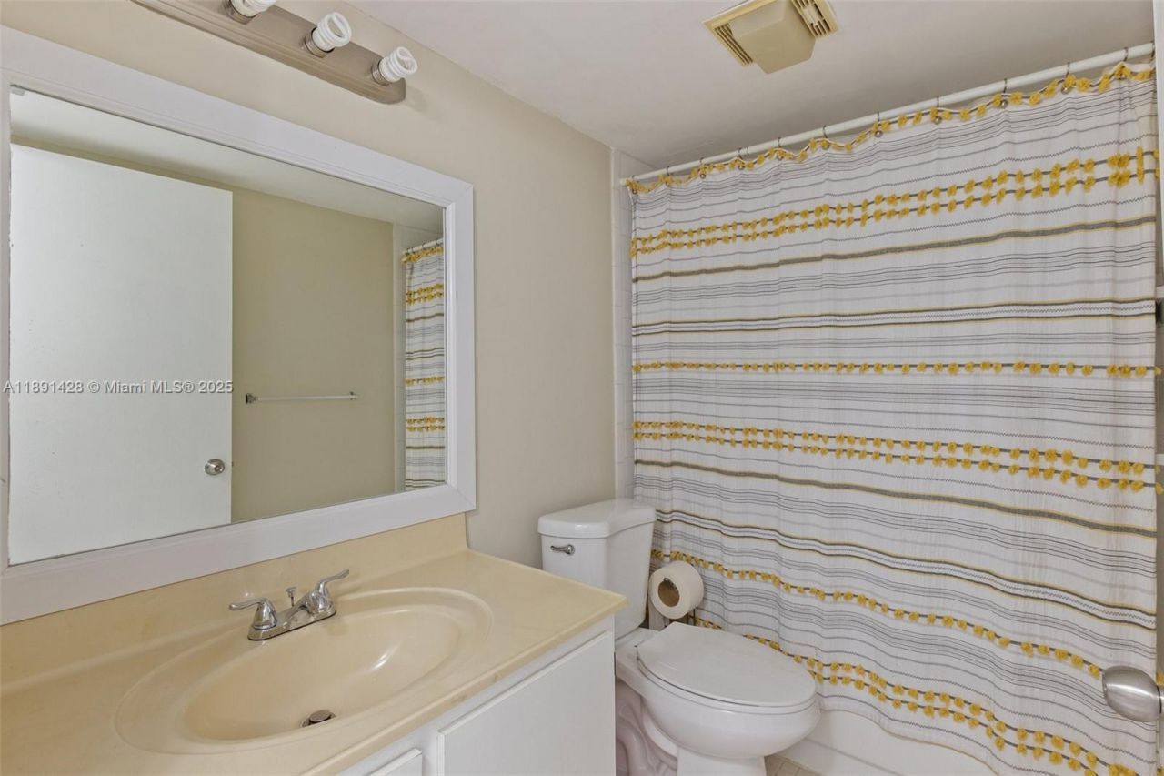 1251 SW 125th Ave, Unit 211T, Pembroke Pines, FL 33027 Photo