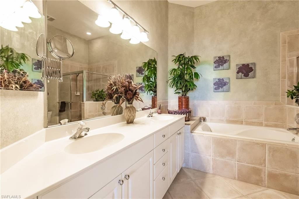 3011 Meandering Way, Unit 202, Fort Myers, FL 33905 Photo
