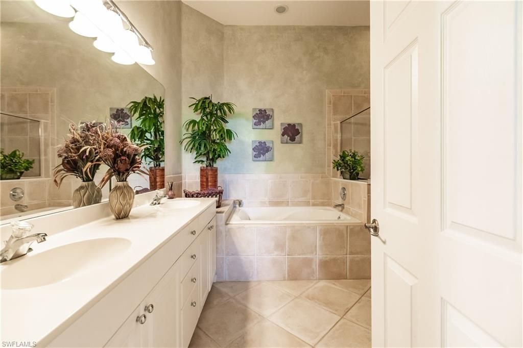 3011 Meandering Way, Unit 202, Fort Myers, FL 33905 Photo
