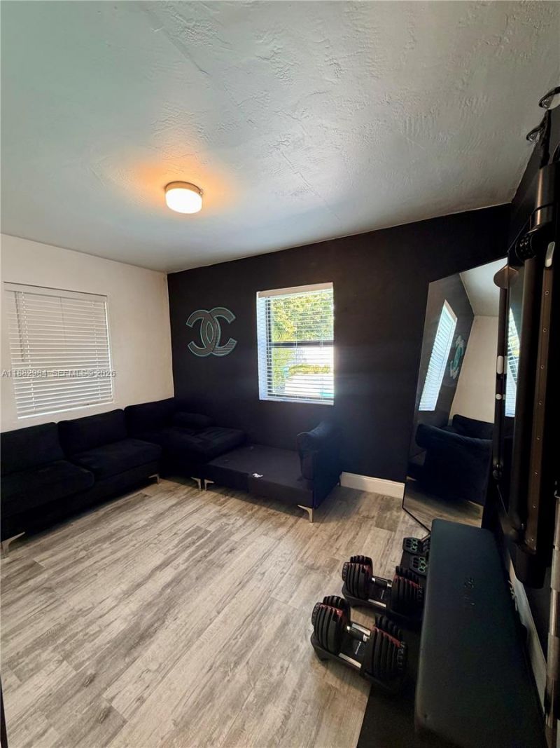 1161 NW 15th St, Fort Lauderdale, FL 33311 Photo