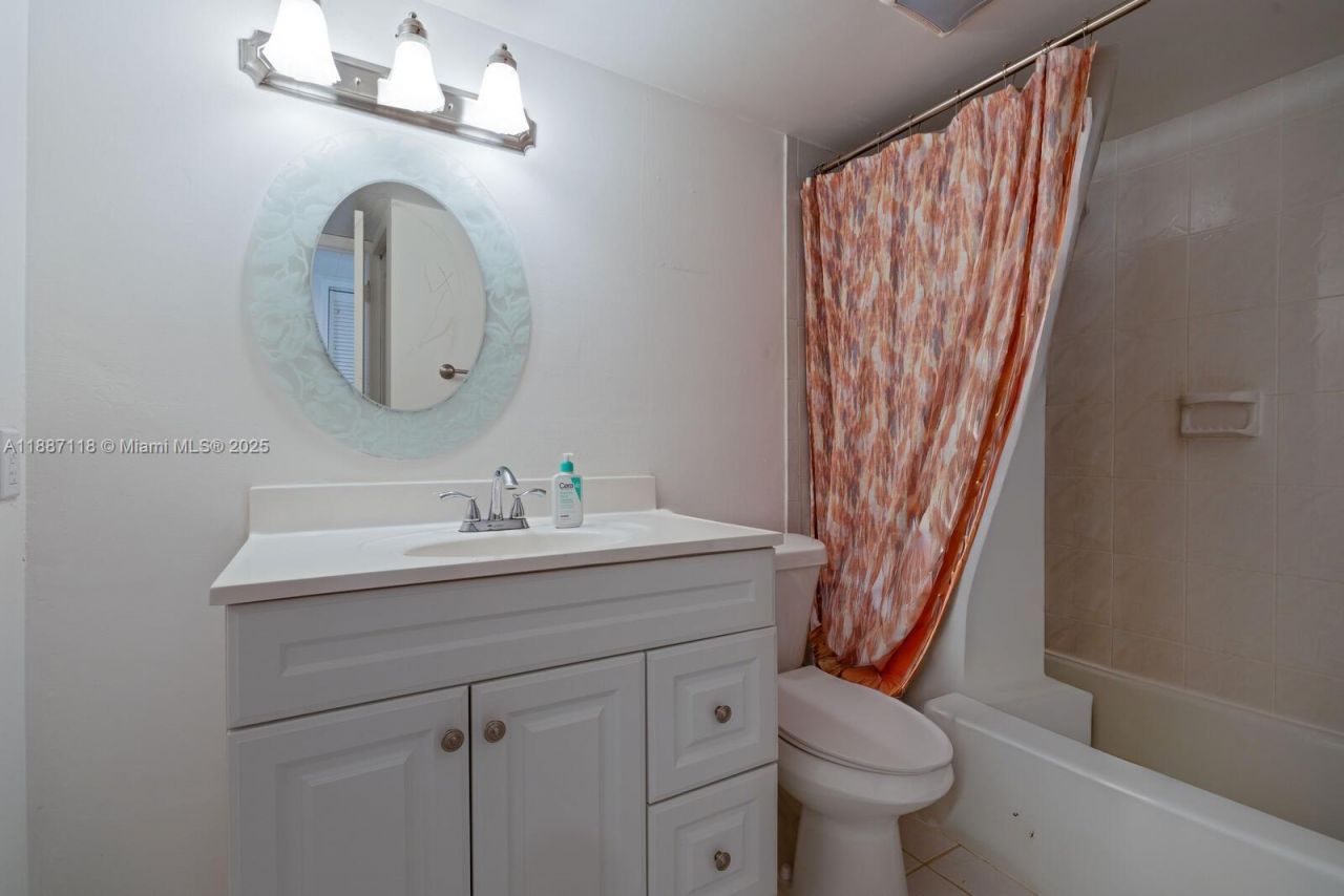 10816 N Kendall Dr, Unit R16, Miami, FL 33176 Photo