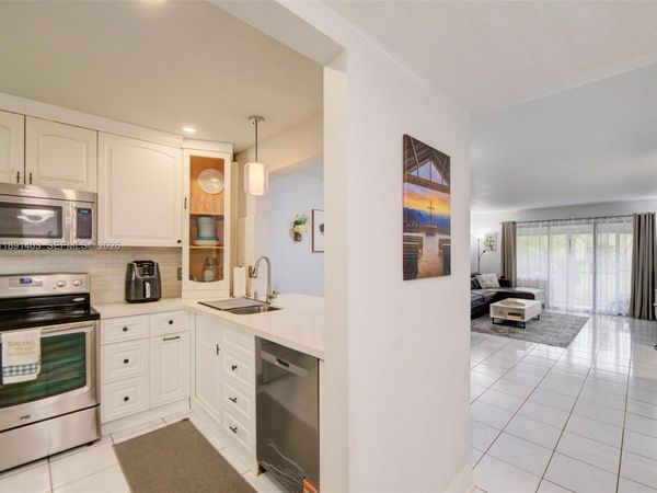 4249 S Carambola Cir S, Unit 2698, Coconut Creek, FL 33066
