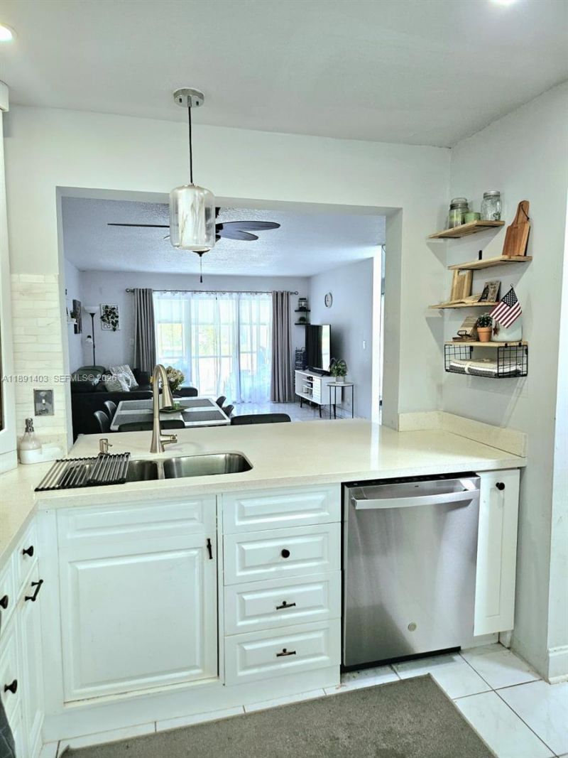 4249 S Carambola Cir S, Unit 2698, Coconut Creek, FL 33066 Photo