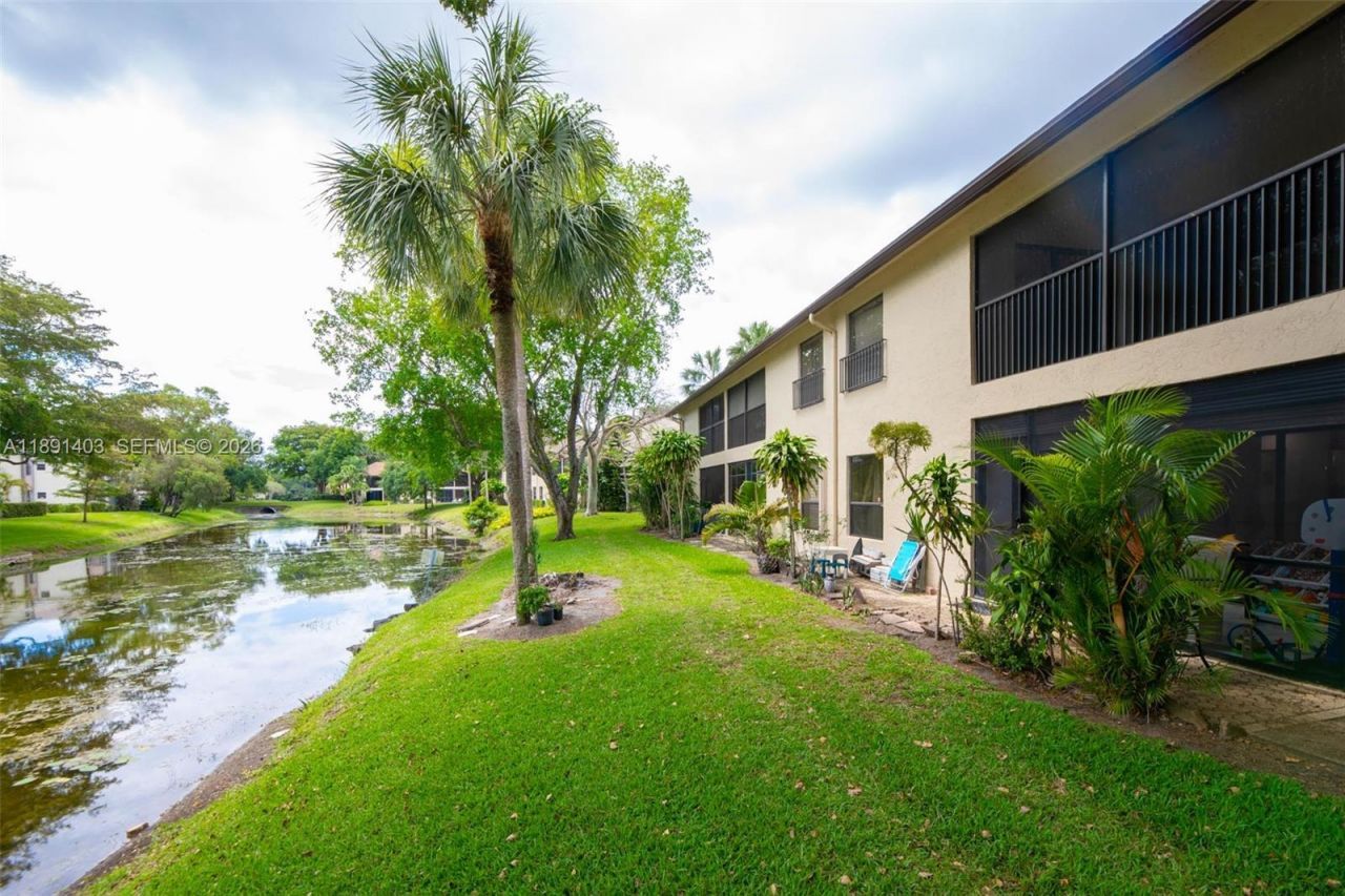 4249 S Carambola Cir S, Unit 2698, Coconut Creek, FL 33066 Photo