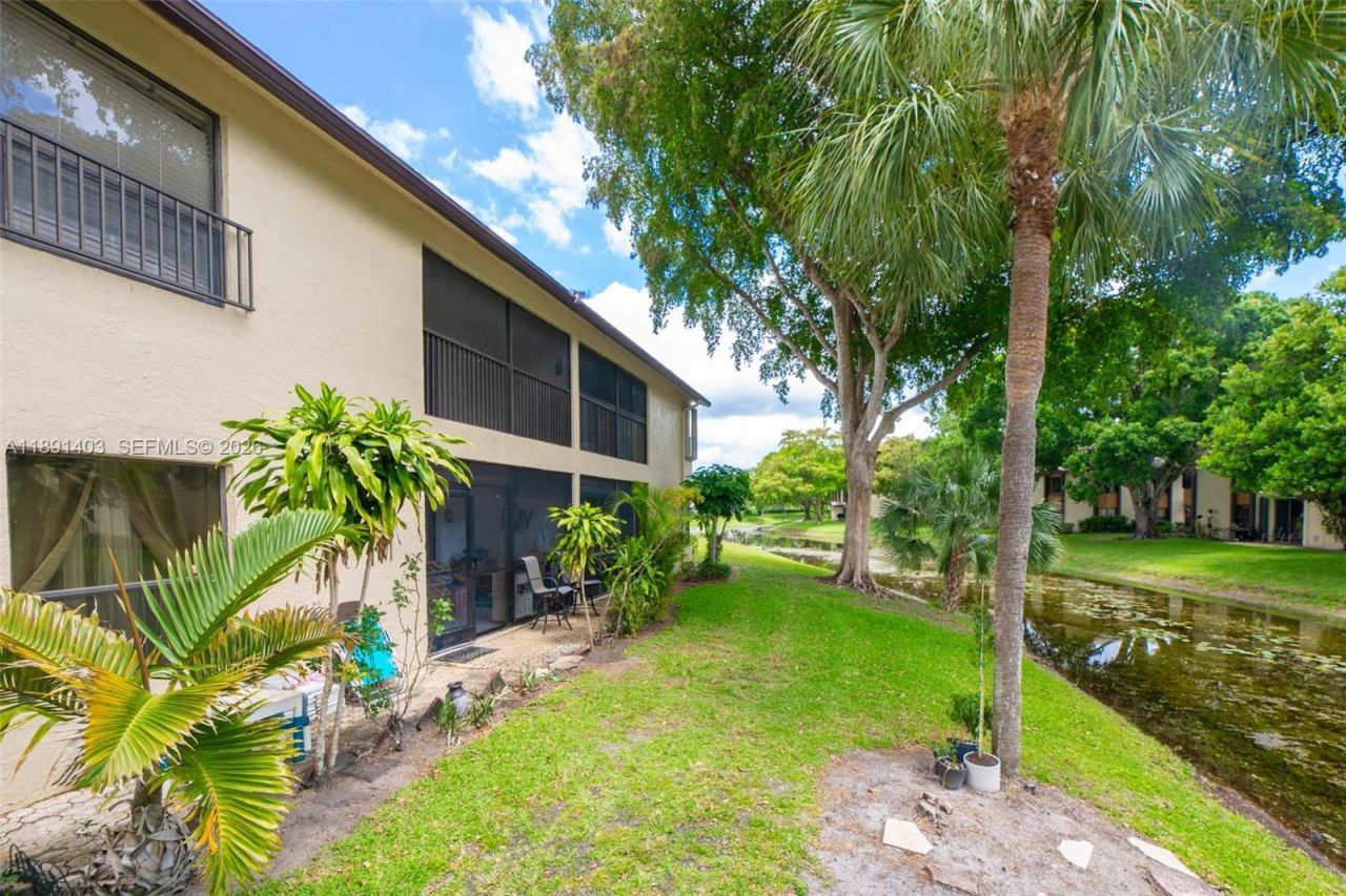 4249 S Carambola Cir S, Unit 2698, Coconut Creek, FL 33066 Photo