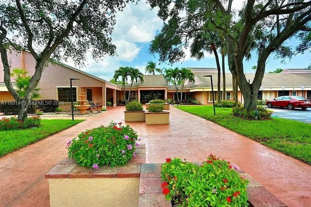 4249 S Carambola Cir S, Unit 2698, Coconut Creek, FL 33066 Photo