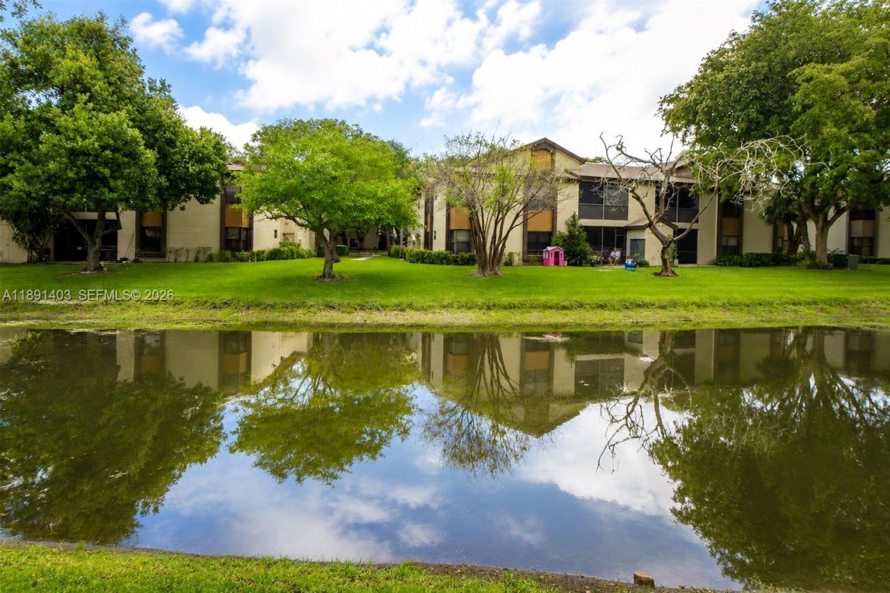 4249 S Carambola Cir S, Unit 2698, Coconut Creek, FL 33066 Photo