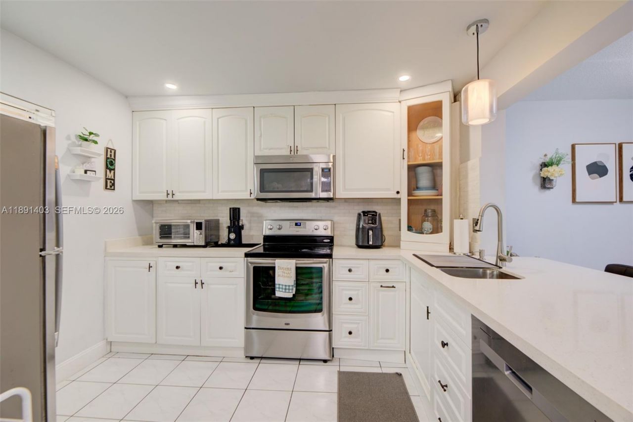 4249 S Carambola Cir S, Unit 2698, Coconut Creek, FL 33066 Photo