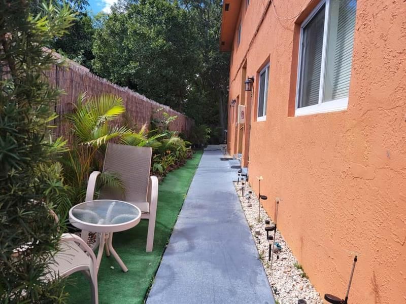 441 NW 7th Terrace, Unit 2, Fort Lauderdale, FL 33311 Photo