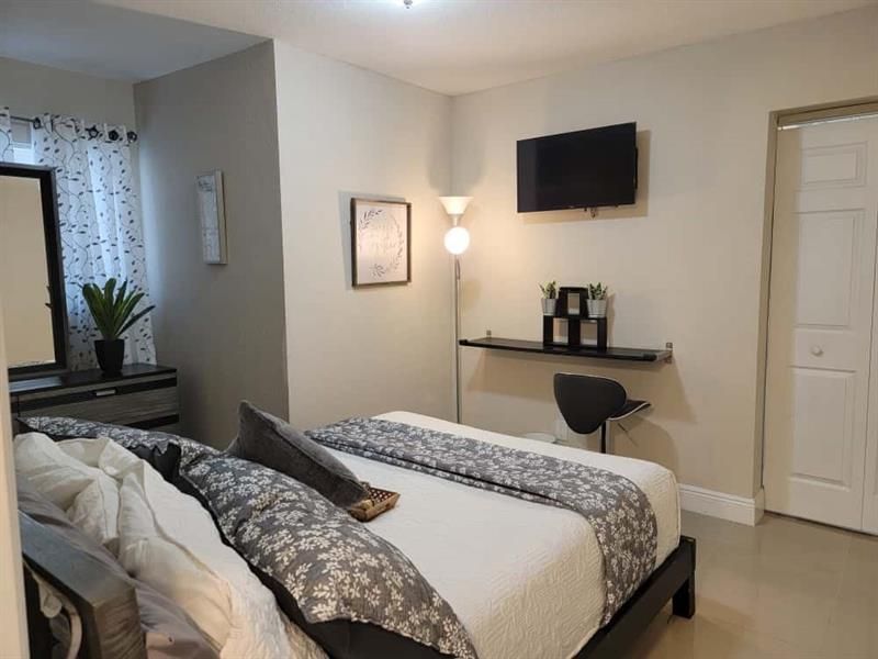 441 NW 7th Terrace, Unit 2, Fort Lauderdale, FL 33311 Photo