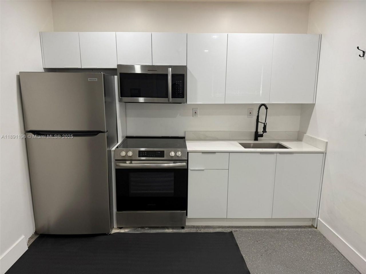 4300 NW 3rd Ct, Unit 1, Plantation, FL 33317 Photo