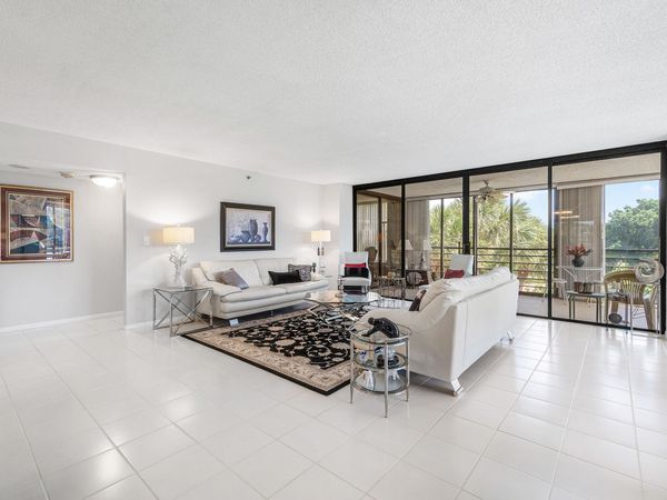 7572 Regency Lake Drive, Unit 401, Boca Raton, FL 33433