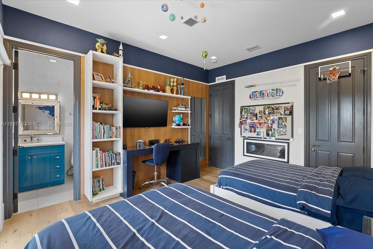 285 Carabela Ct, Coral Gables, FL 33143 Photo