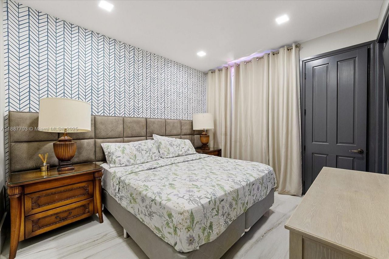 285 Carabela Ct, Coral Gables, FL 33143 Photo