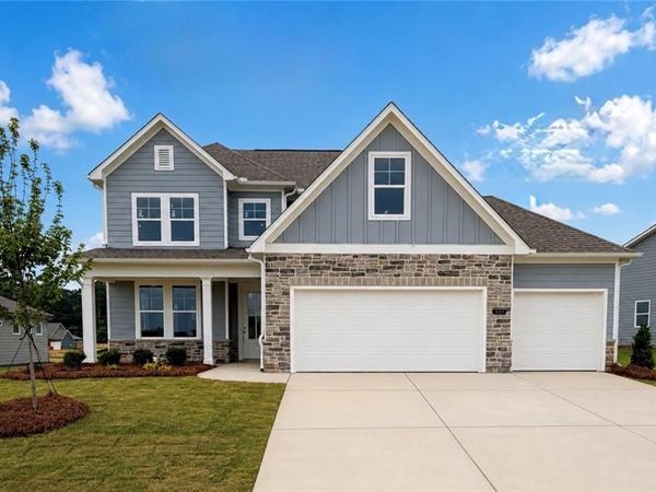 551 Grand Wehunt Drive, Hoschton, GA 30548
