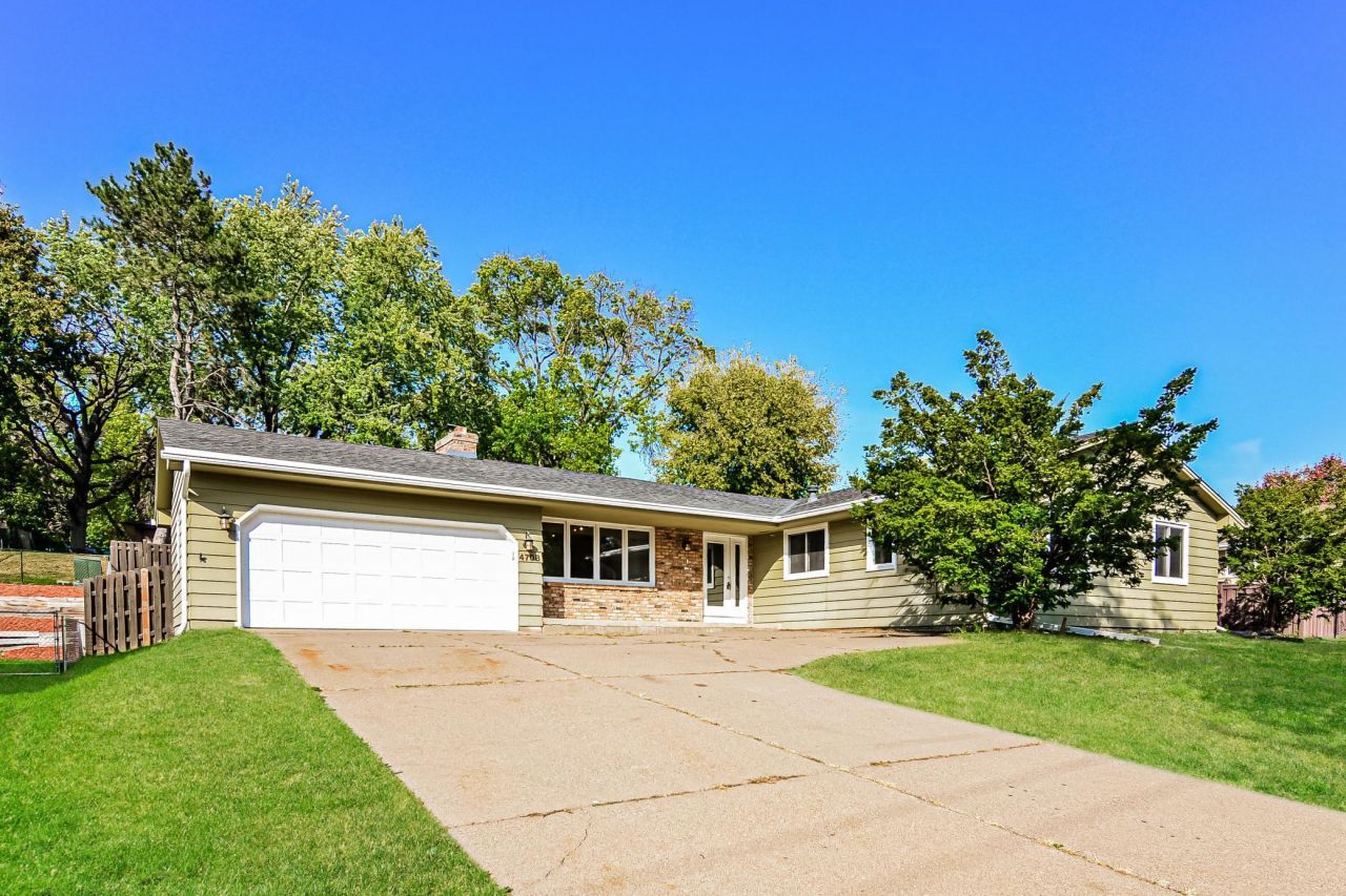 4708 W 102nd Street, Bloomington, MN 55437 Main Photo