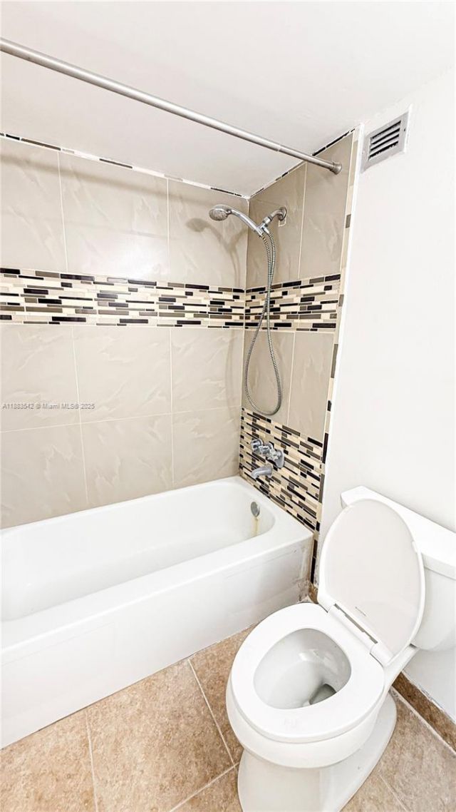 1351 NE Miami Gardens Dr, Unit 1701E, Miami, FL 33179 Photo