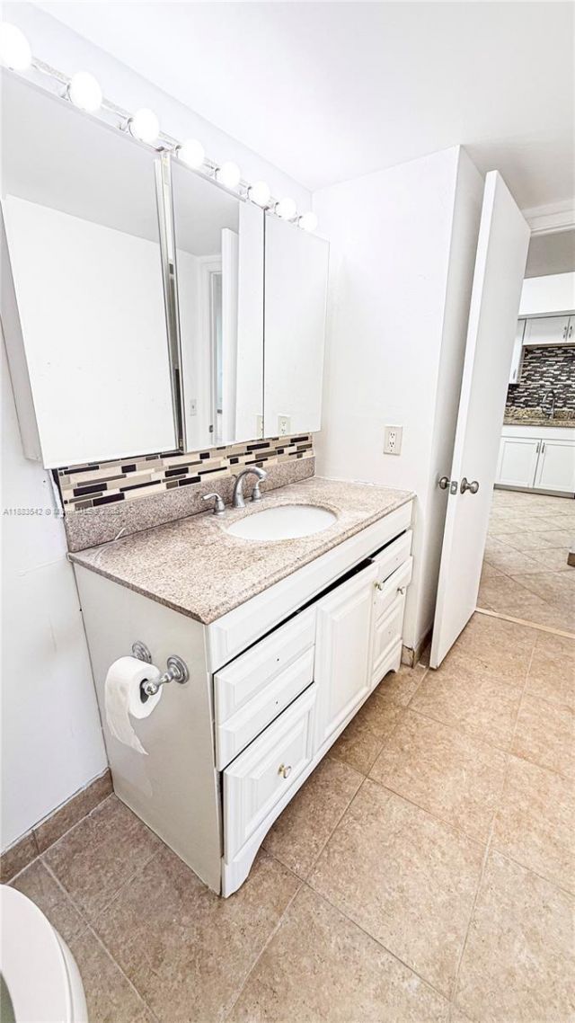 1351 NE Miami Gardens Dr, Unit 1701E, Miami, FL 33179 Photo