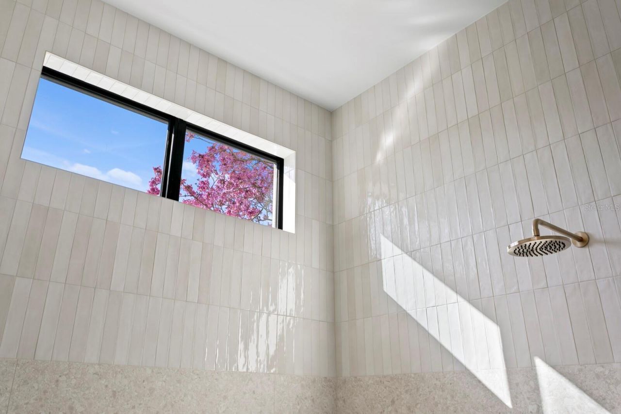 5104 W Platt Street, Tampa, FL 33609 Photo