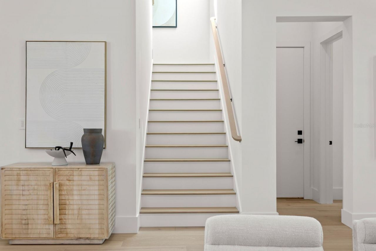 5104 W Platt Street, Tampa, FL 33609 Photo